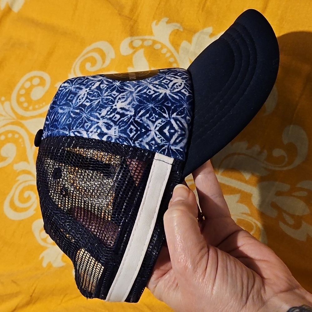 Geometric Patterned Trucker Hat - Picture 2 of 7